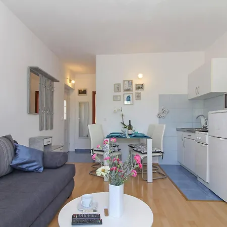 Ane In - Istrien 3* Pula